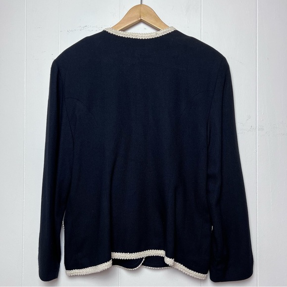 Vintage 80s Black & Cream Braid Pearl Button Cropped Jacket Women’s Size Large - Picture 11 of 12